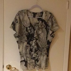 Black & white print plus size blouse. Size 22/24